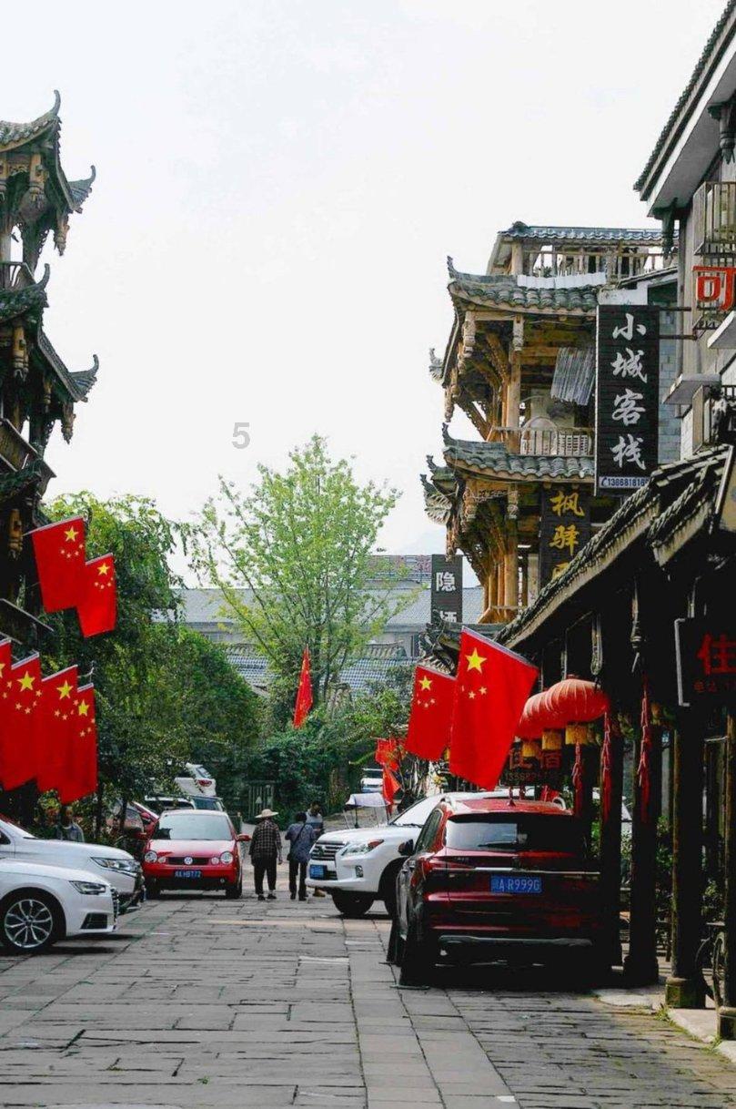 前海开源崔宸龙仍坚定看好新能源,关注AI投资机会,法拉电子、中信博获加仓